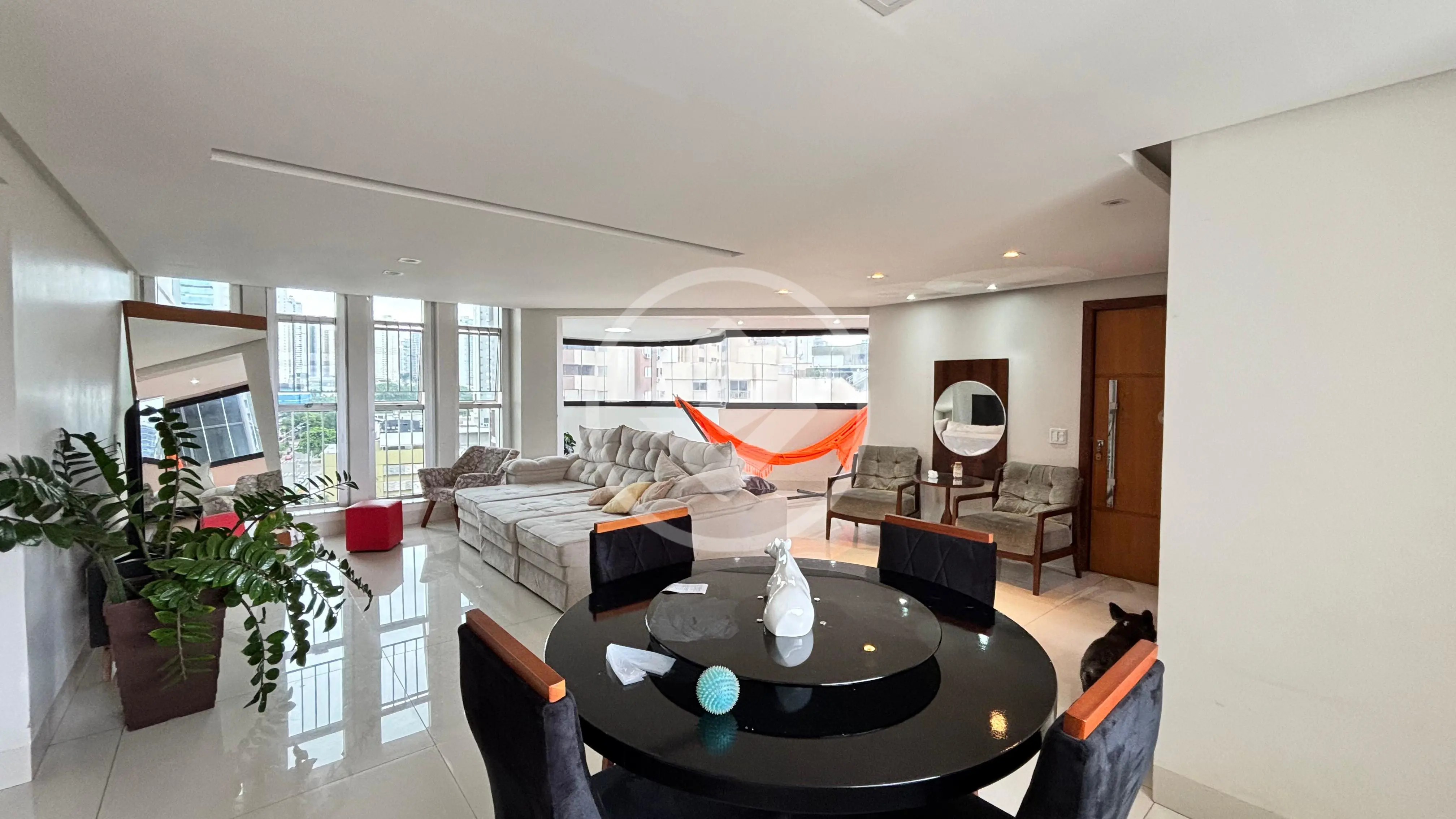 Apartamento Setor Oeste, Goiânia - GO — foto 1