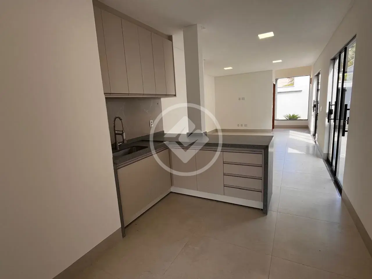 Imagem 5 - Casa em Jardim Helvecia, Aparecida de Goiânia - GO