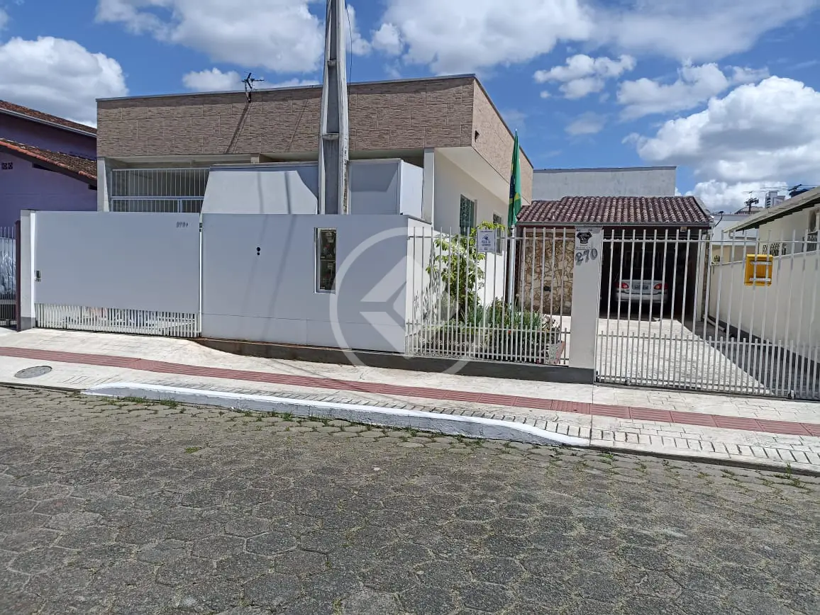 Casa Centro, Balneário Camboriú - SC — foto 1