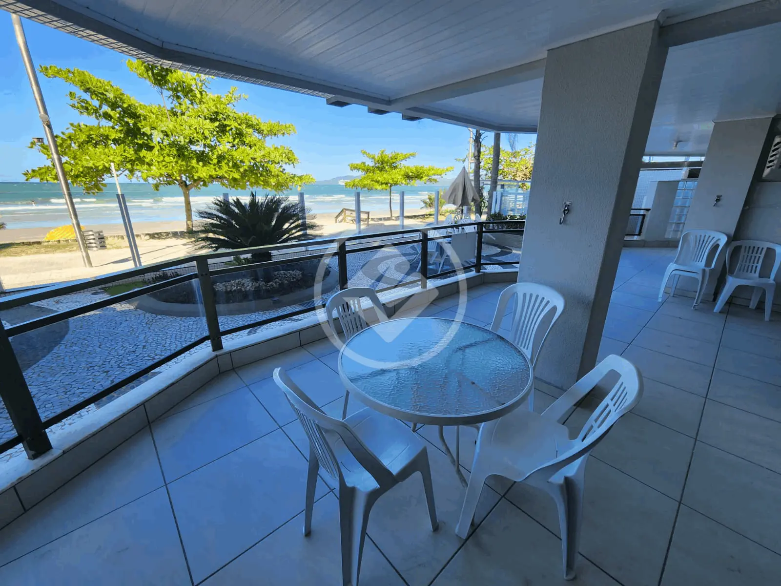 Apartamento Meia Praia, Itapema - SC — foto 1