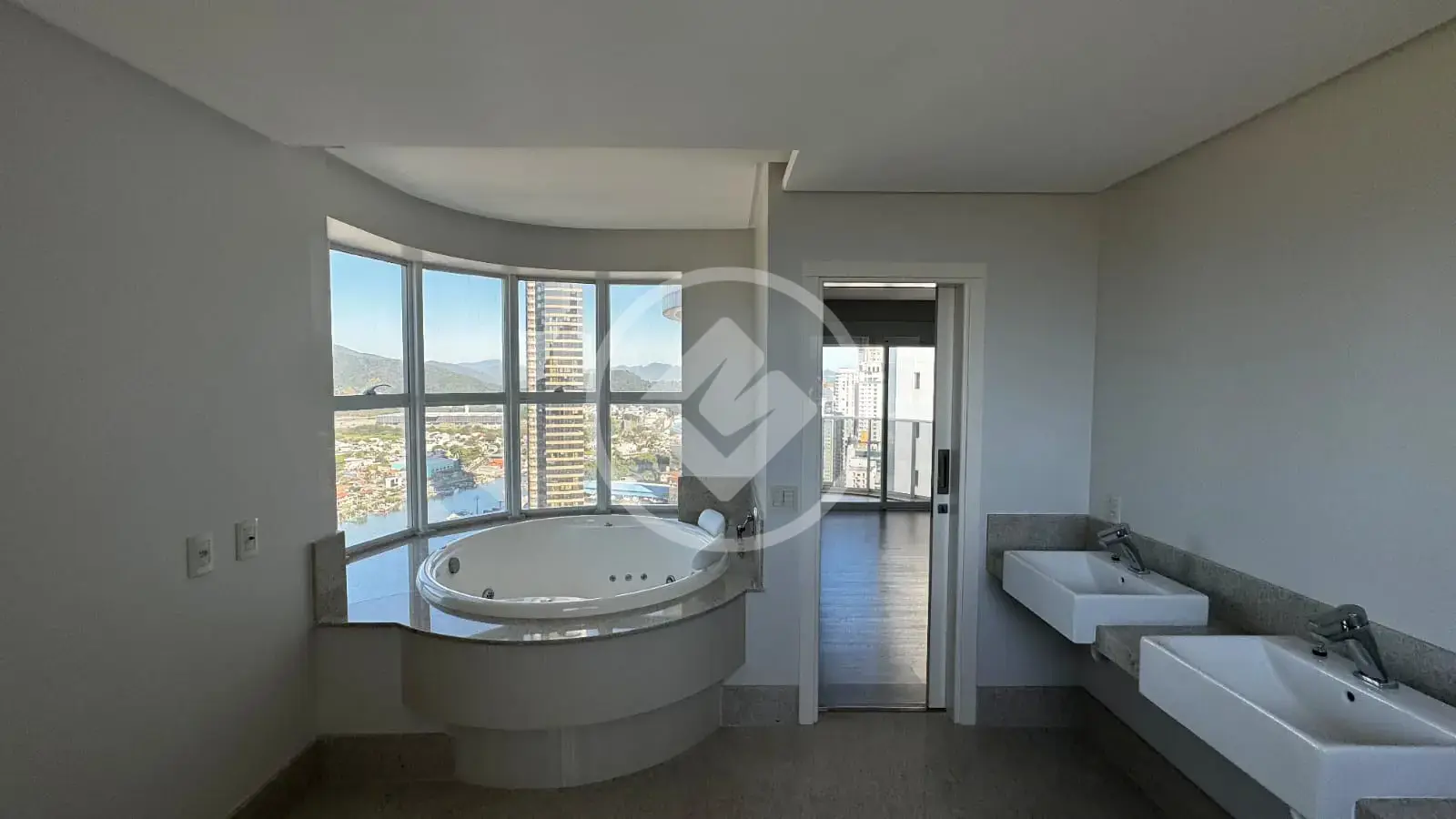 Image 2 - Apartamento em Centro, Balneário Camboriú - SC
