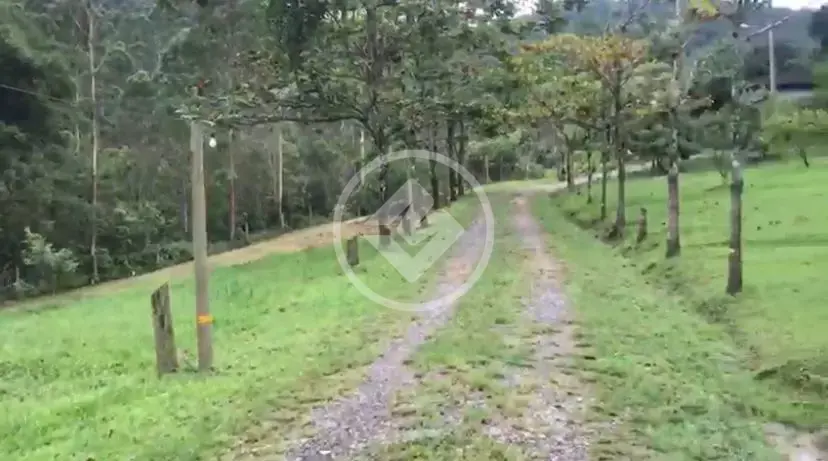 Imagem 1 - Sítio em Várzea do Ranchinho, Camboriú - SC