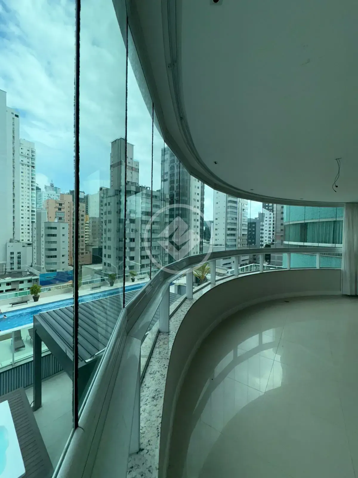 Imagem 2 - Apartamento em PIONEIROS, Balneário Camboriú - SC