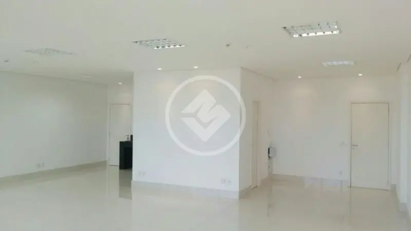 Sala comercial à venda no bairro Vale do Sereno — foto 4