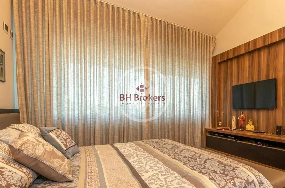 Casa condomínio com 6 quartos à venda no bairro Ville de Montagne — foto 4