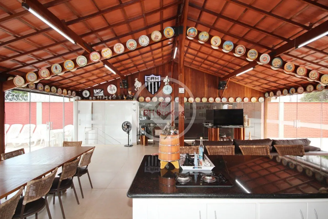 Casa com 5 quartos à venda no bairro Comiteco — foto 3