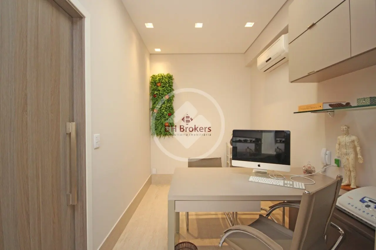 Sala toda reformada com 33m²; 1 vaga; mobiliada. — foto 3