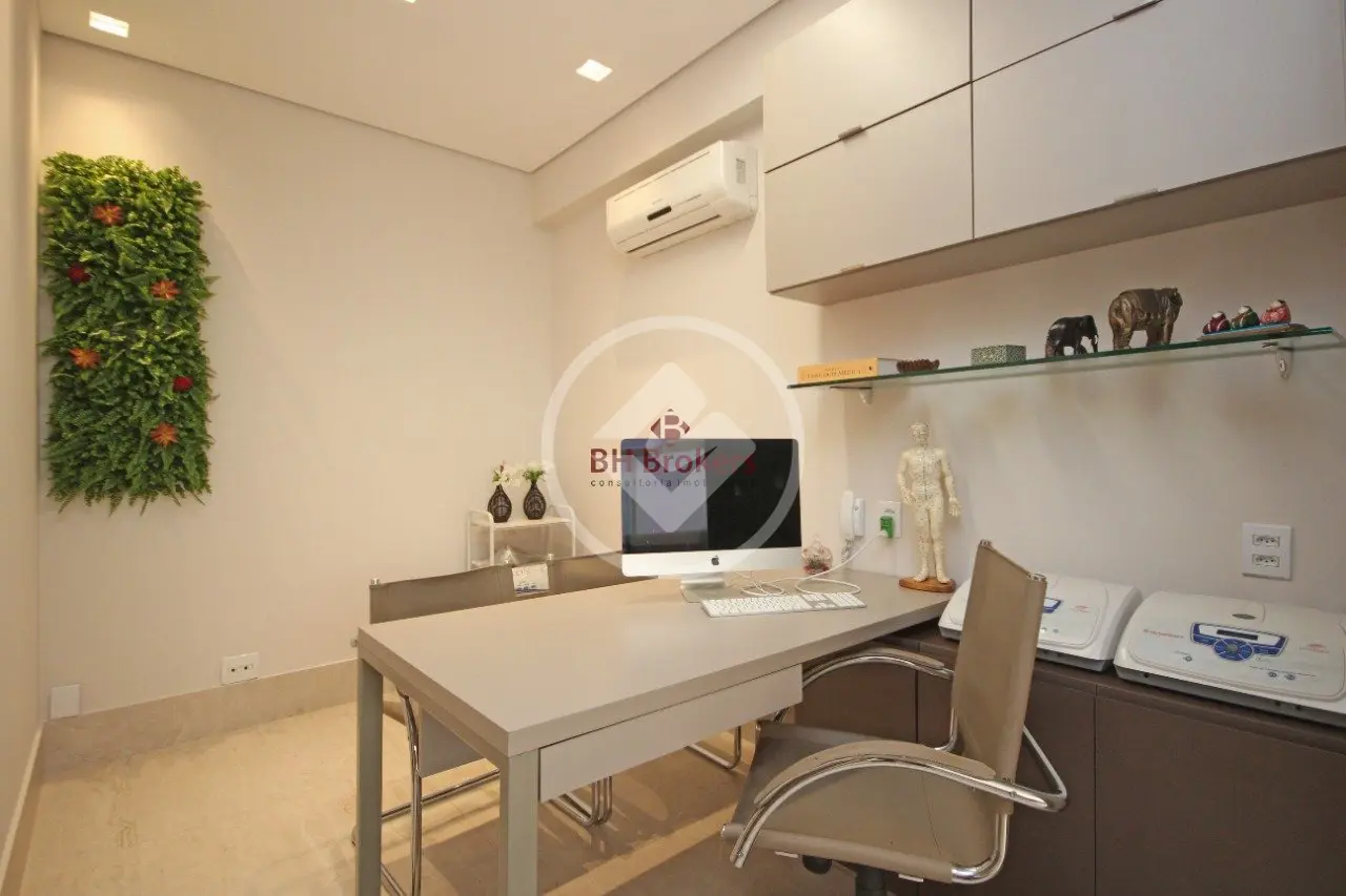 Sala toda reformada com 33m²; 1 vaga; mobiliada. — foto 4