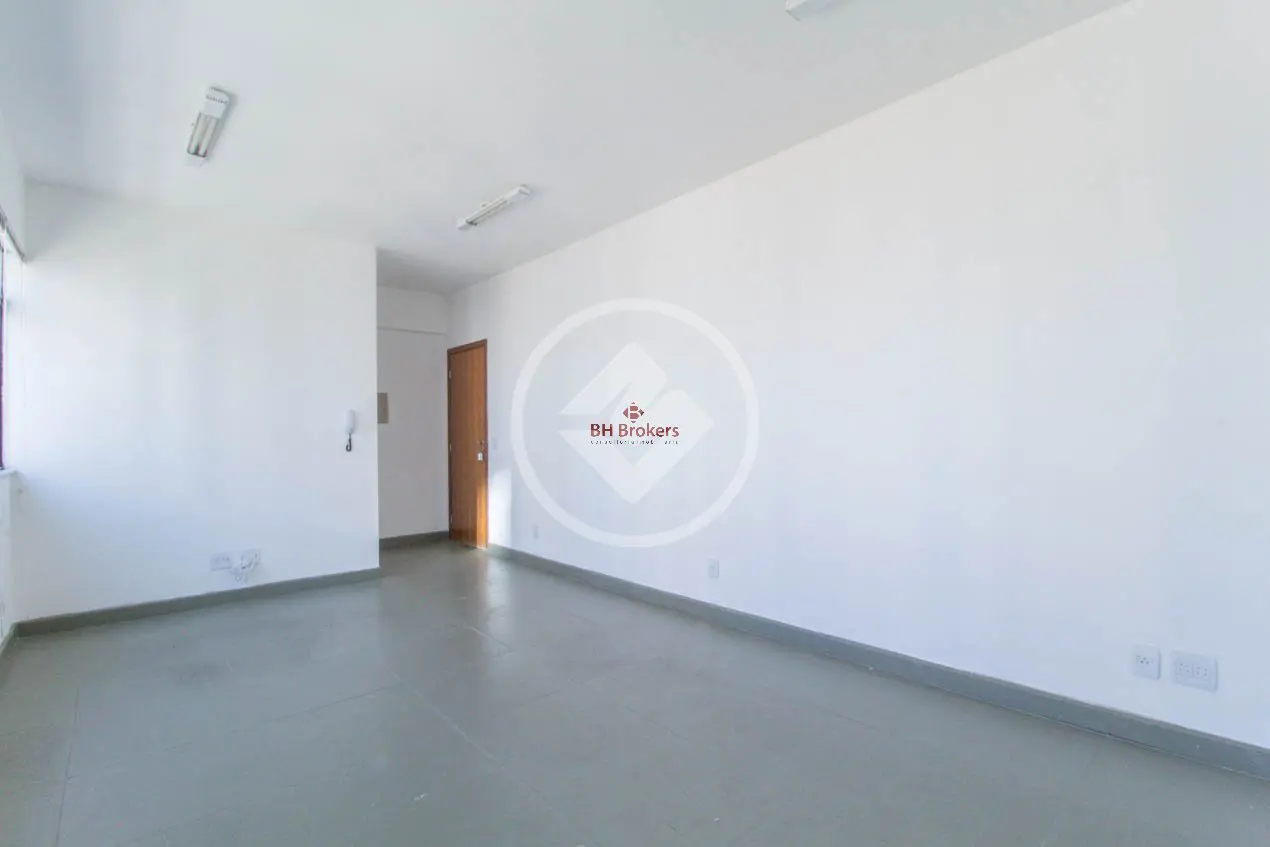 Sala comercial com 1 quarto à venda no bairro Vale do Sereno — foto 3