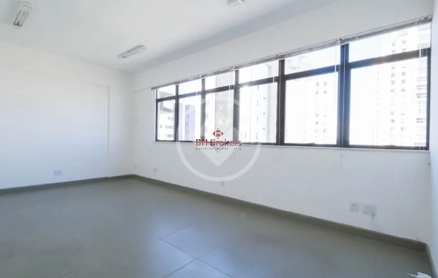 Sala comercial com 1 quarto à venda no bairro Vale do Sereno — foto 4