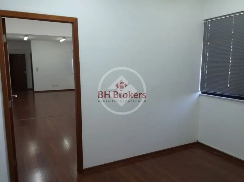Sala comercial à venda no bairro Vale do Sereno — foto 4