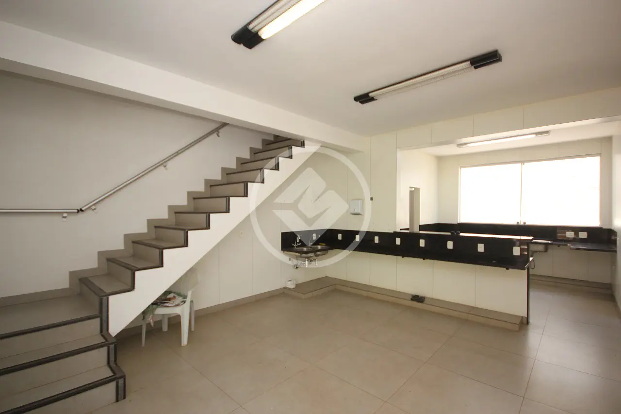 Casa com 7 quartos à venda no bairro Santa Lúcia — foto 4
