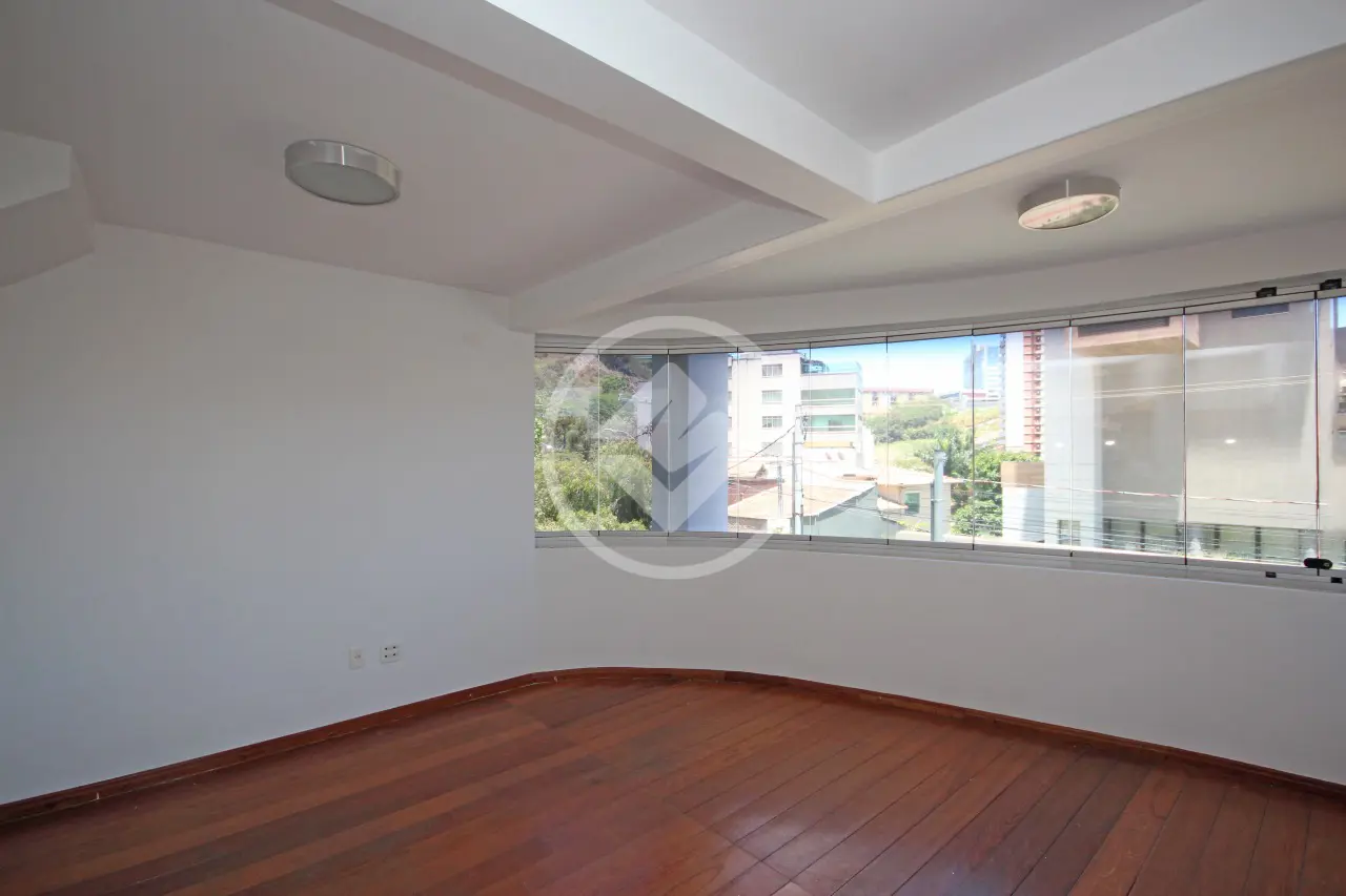 Casa com 7 quartos à venda no bairro Santa Lúcia — foto 5