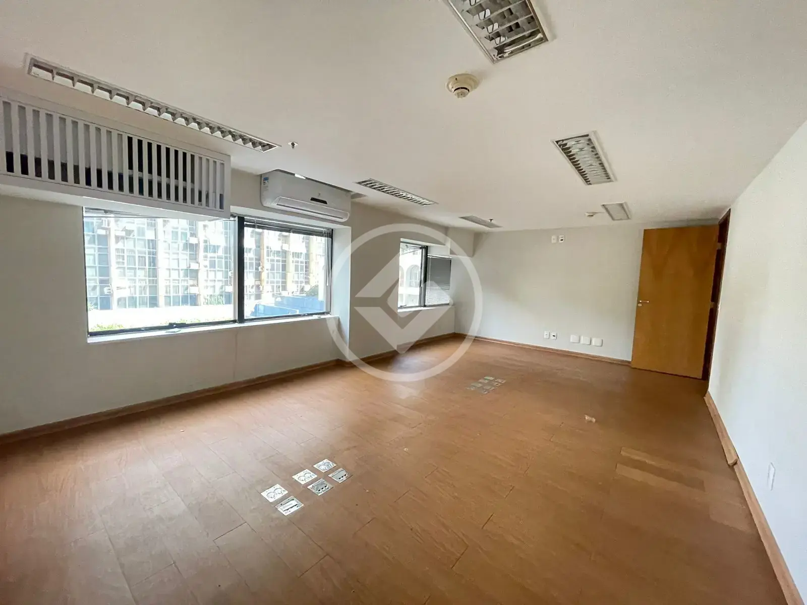 Imagem 1 - Sala Comercial em ASA SUL, Brasília - DF