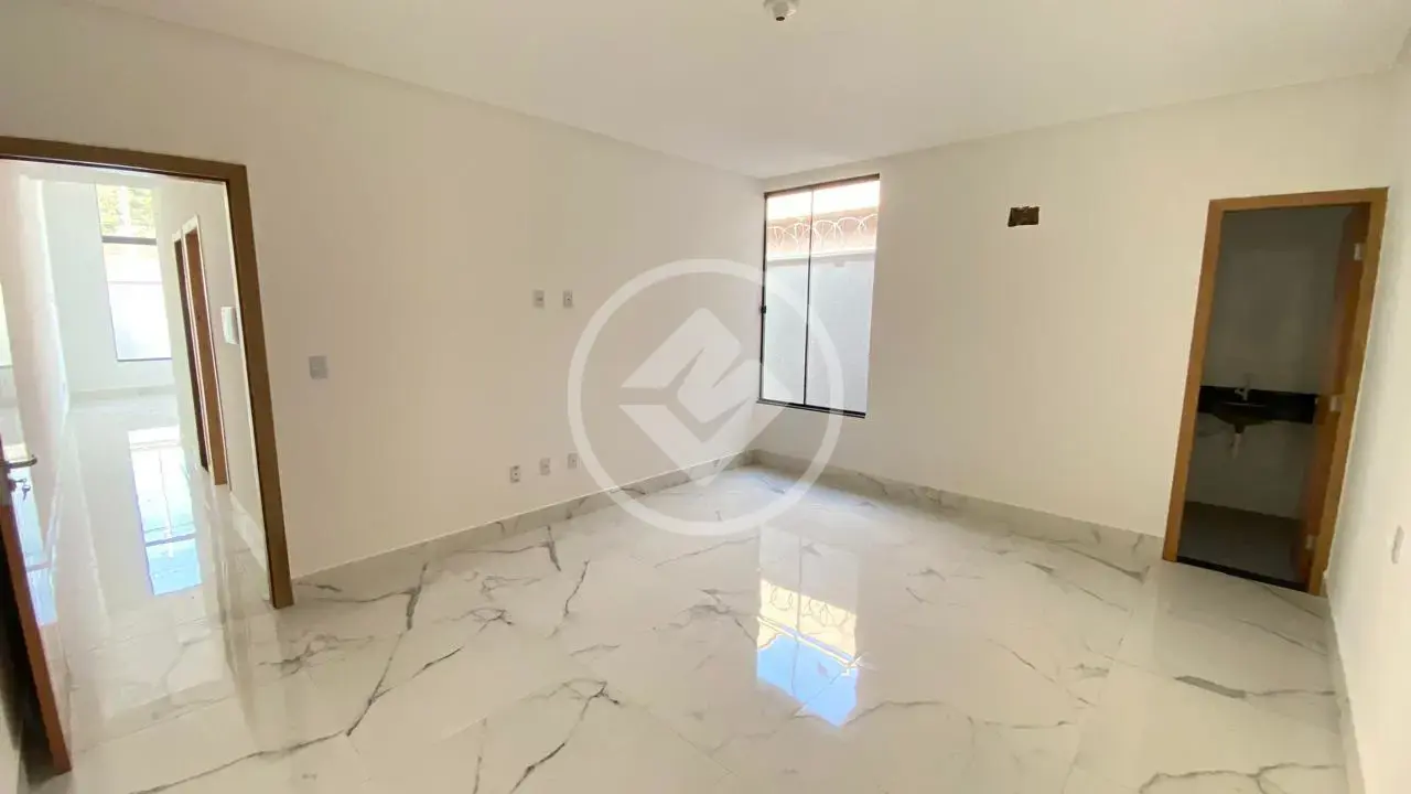 Image 2 - Casa em Vila Galvão, Senador Canedo - GO