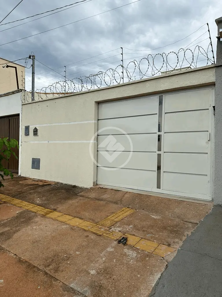 Casa Residencial Alice Barbosa, Goiânia - GO — foto 1