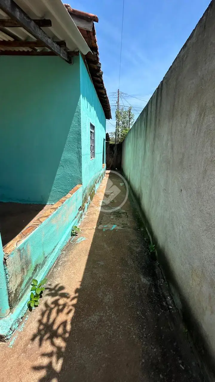 Image 2 - Casa em Santa Efigênia, Caldas Novas - GO