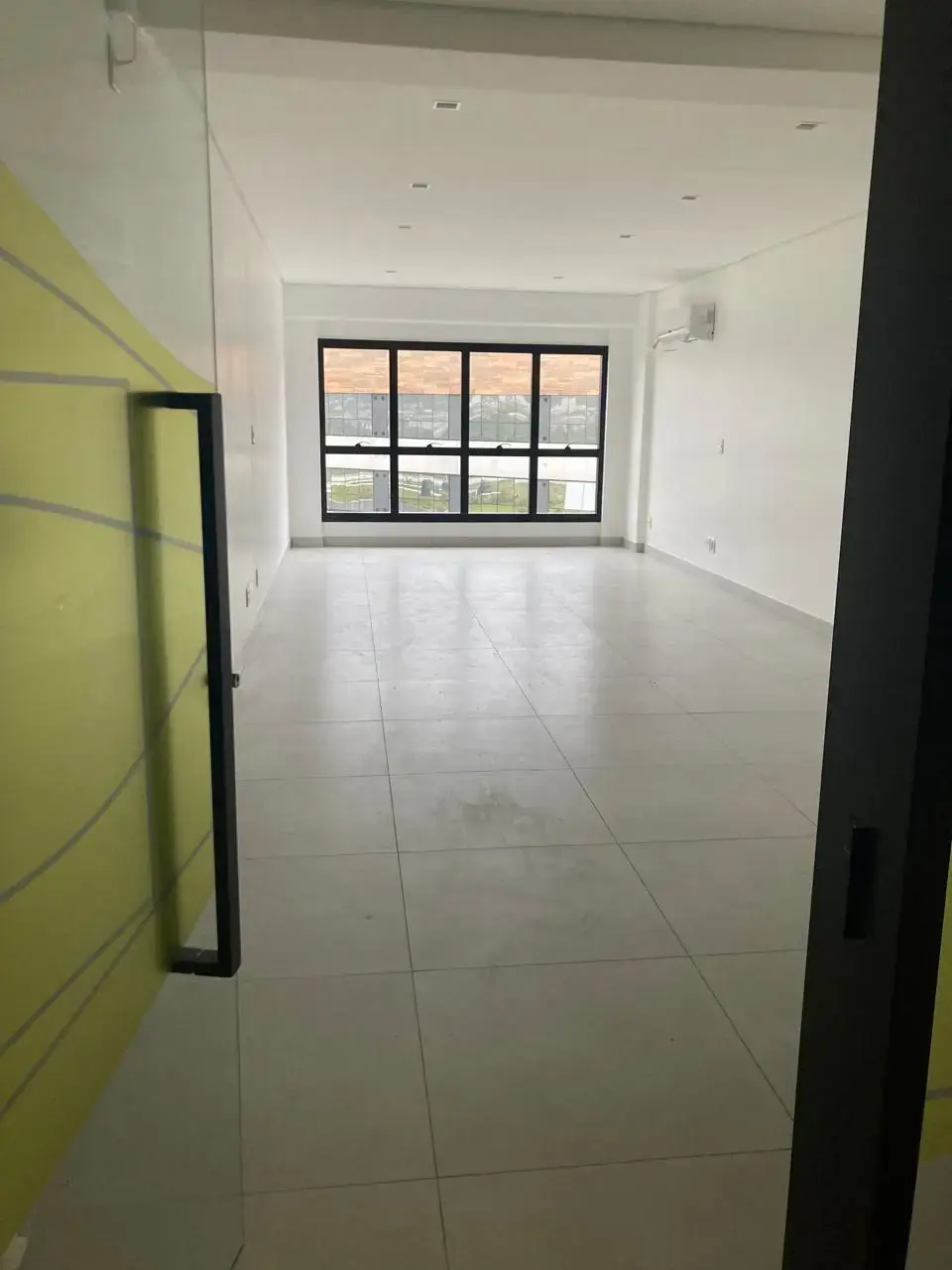 Imagem 1 - Sala Comercial em Campeche, Florianópolis - SC