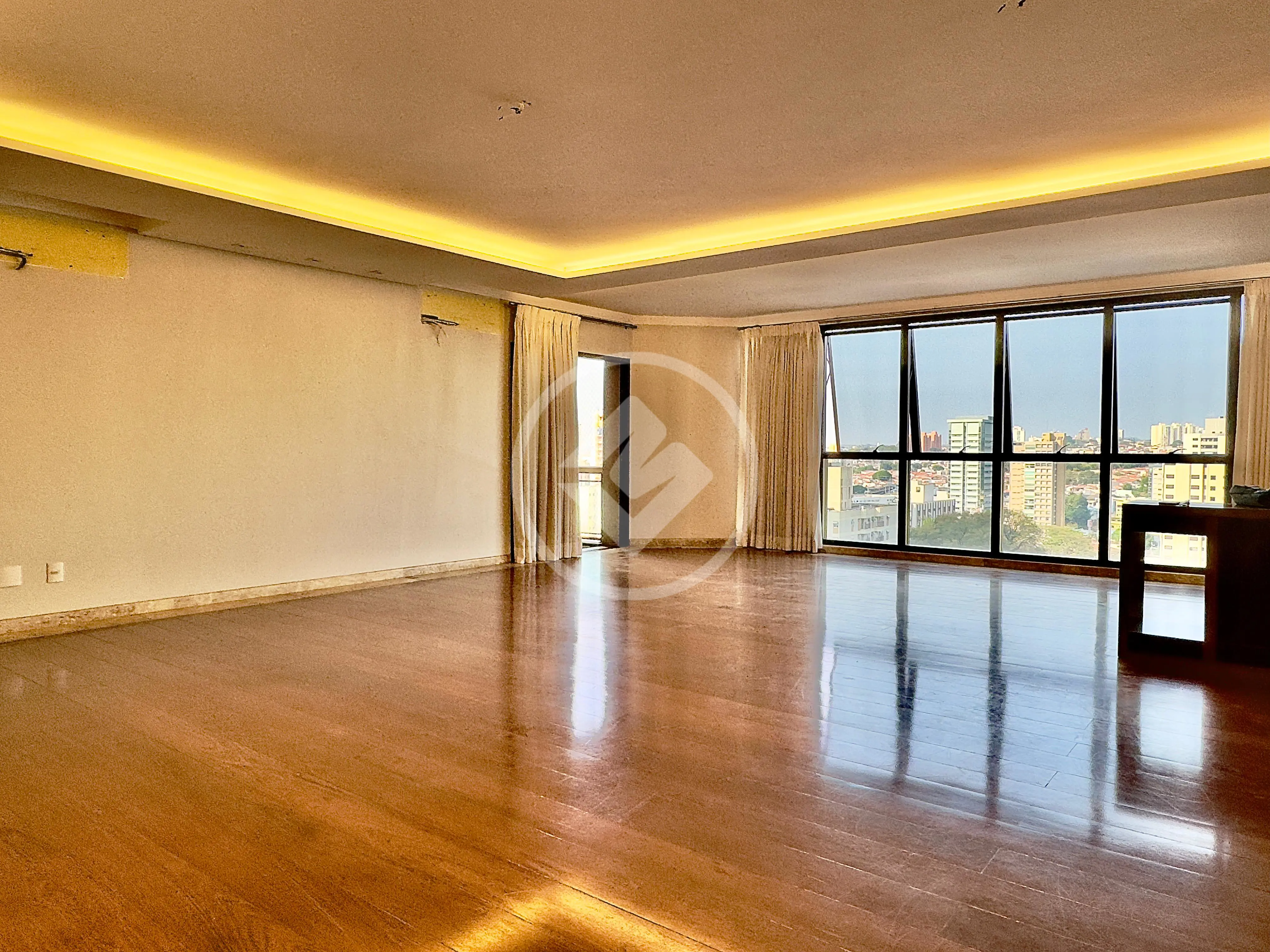Imagem 2 - Apartamento em Cambuí, Campinas - SP
