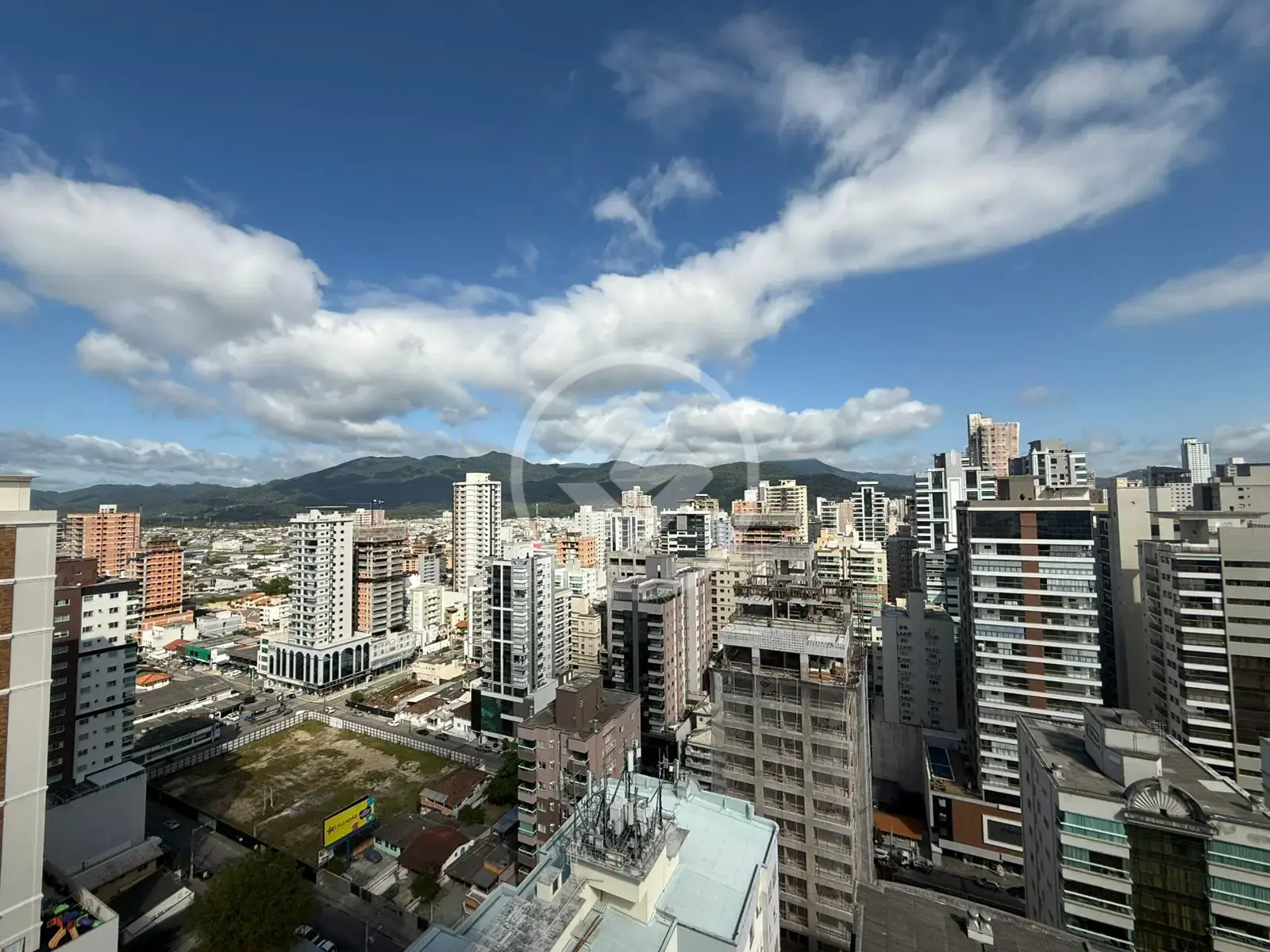 Imagem 1 - Apartamento em Meia Praia, Itapema - SC