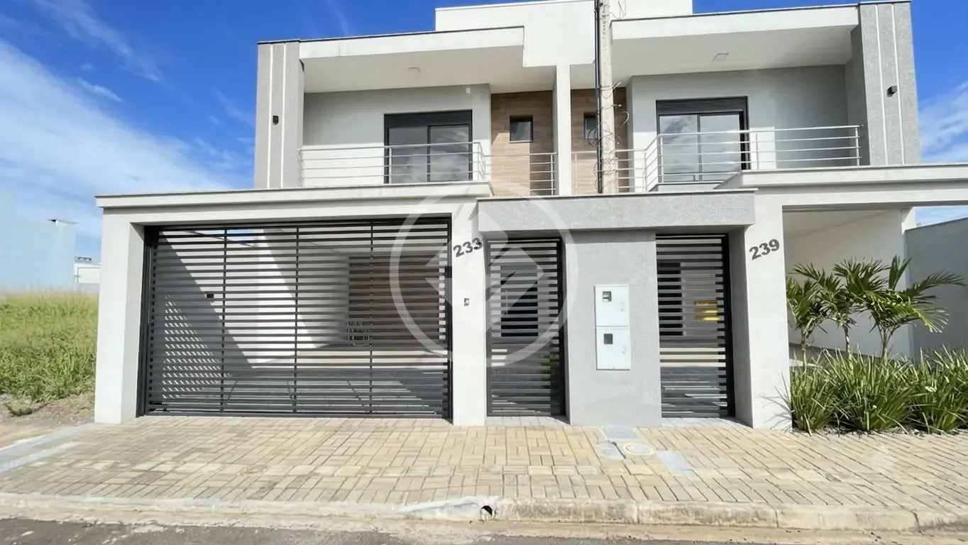 Imagem 1 - Sobrado em Santa Felicidade, Cascavel - PR