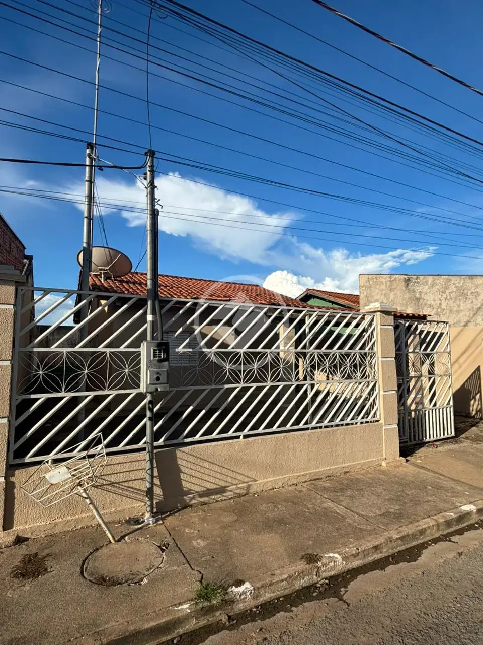 Imagem 1 - Casa em DISTRITO INDUSTRIAL, Cuiabá - MT