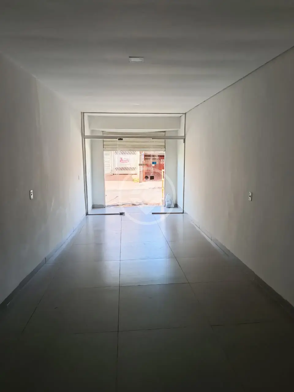 Image 2 - Sala Comercial em Despraiado, Cuiabá - MT