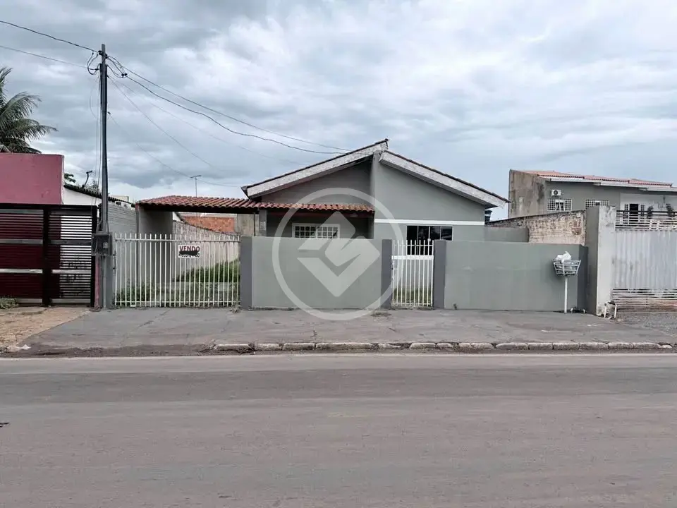 Imagem 1 - Casa em Centro-Sul, Várzea Grande - MT