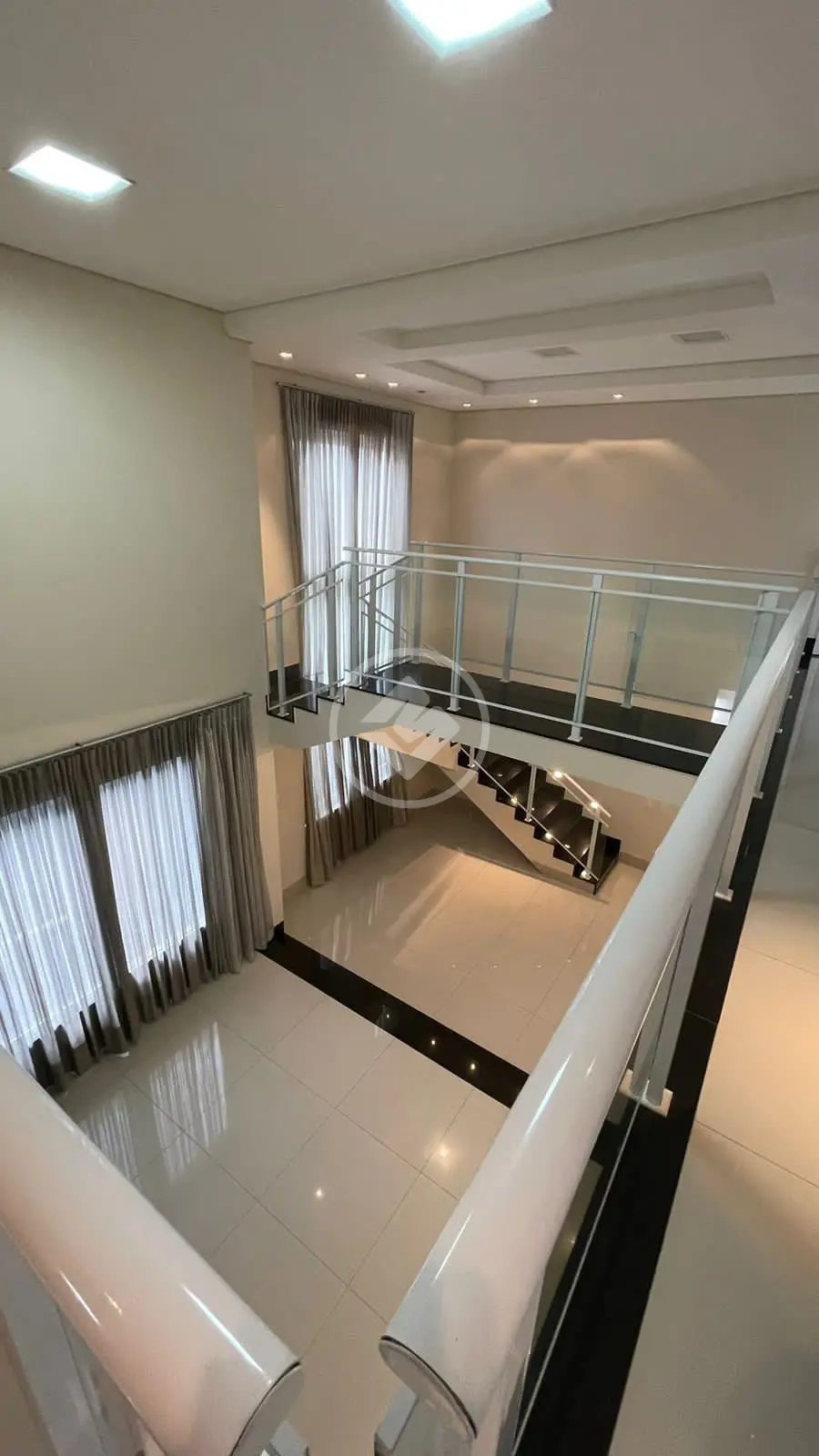 Imagem 3 - Sobrado Em Condomínio em CONDOMÍNIO RESIDENCIAL FLORAIS DOS LAGOS, Cuiabá - MT