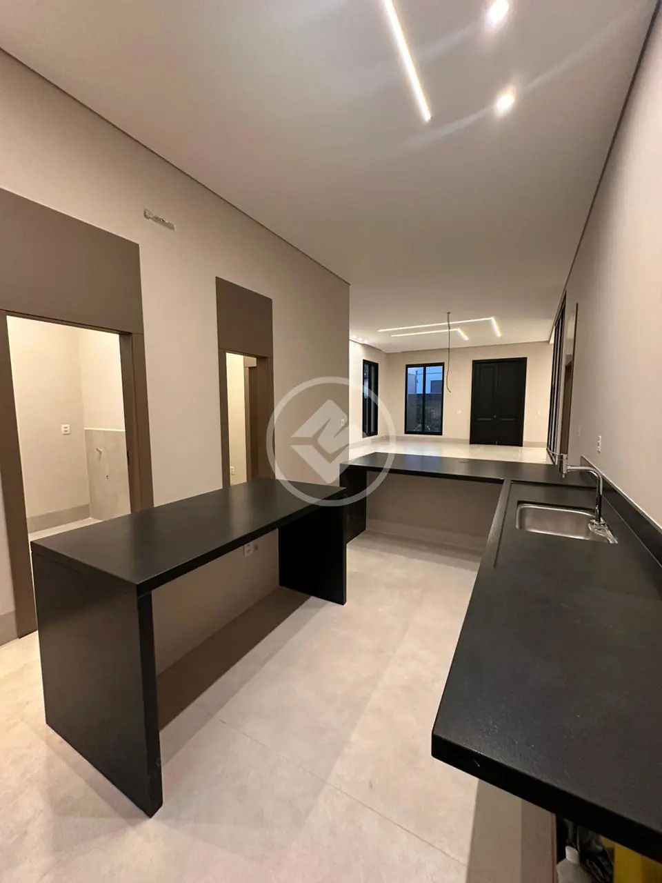 Imagem 3 - Casa Condomínio em Bairro Condomínio Villa Jardim, Cuiabá - MT