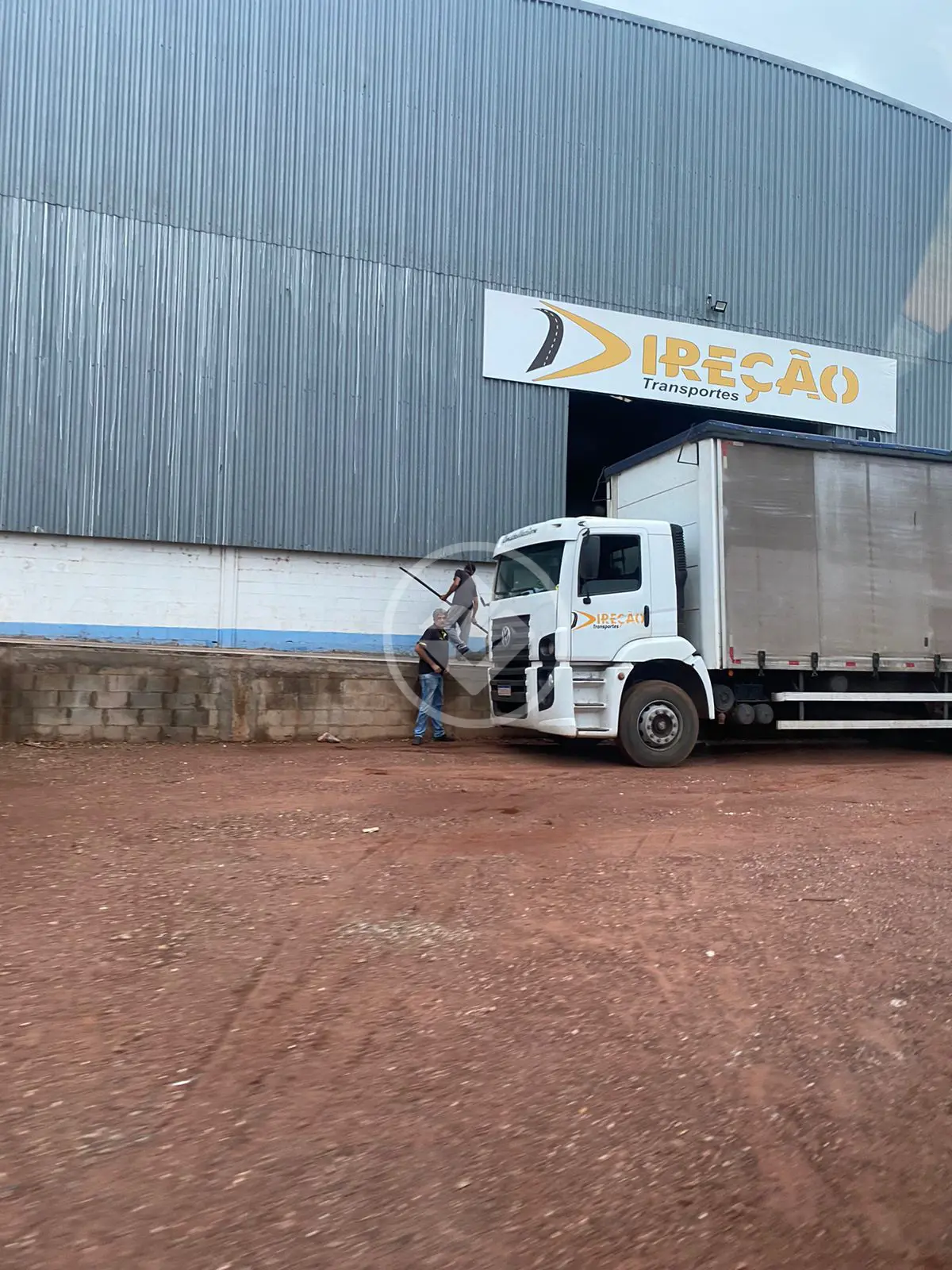 Imagem 1 - Galpão em DISTRITO INDUSTRIAL, Cuiabá - MT