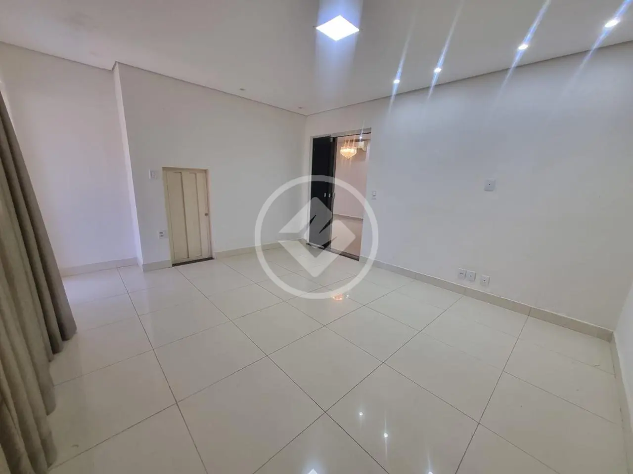 Imagem 3 - Sobrado em RESIDENCIAL SÃO JOSÉ, Cuiabá - MT