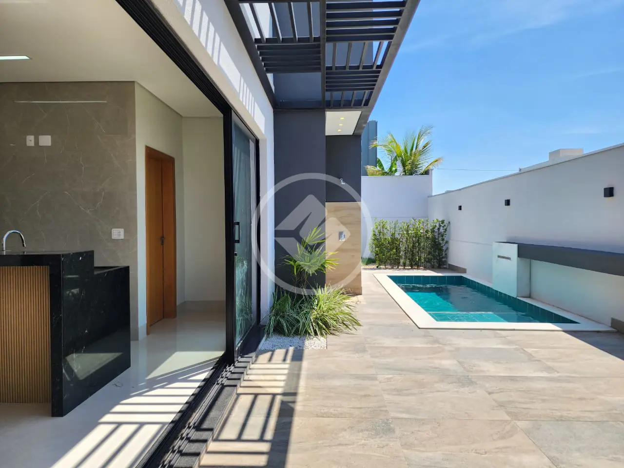 Casa Condomínio Condomínio Residencial Florais da Mata, Várzea Grande - MT — foto 1