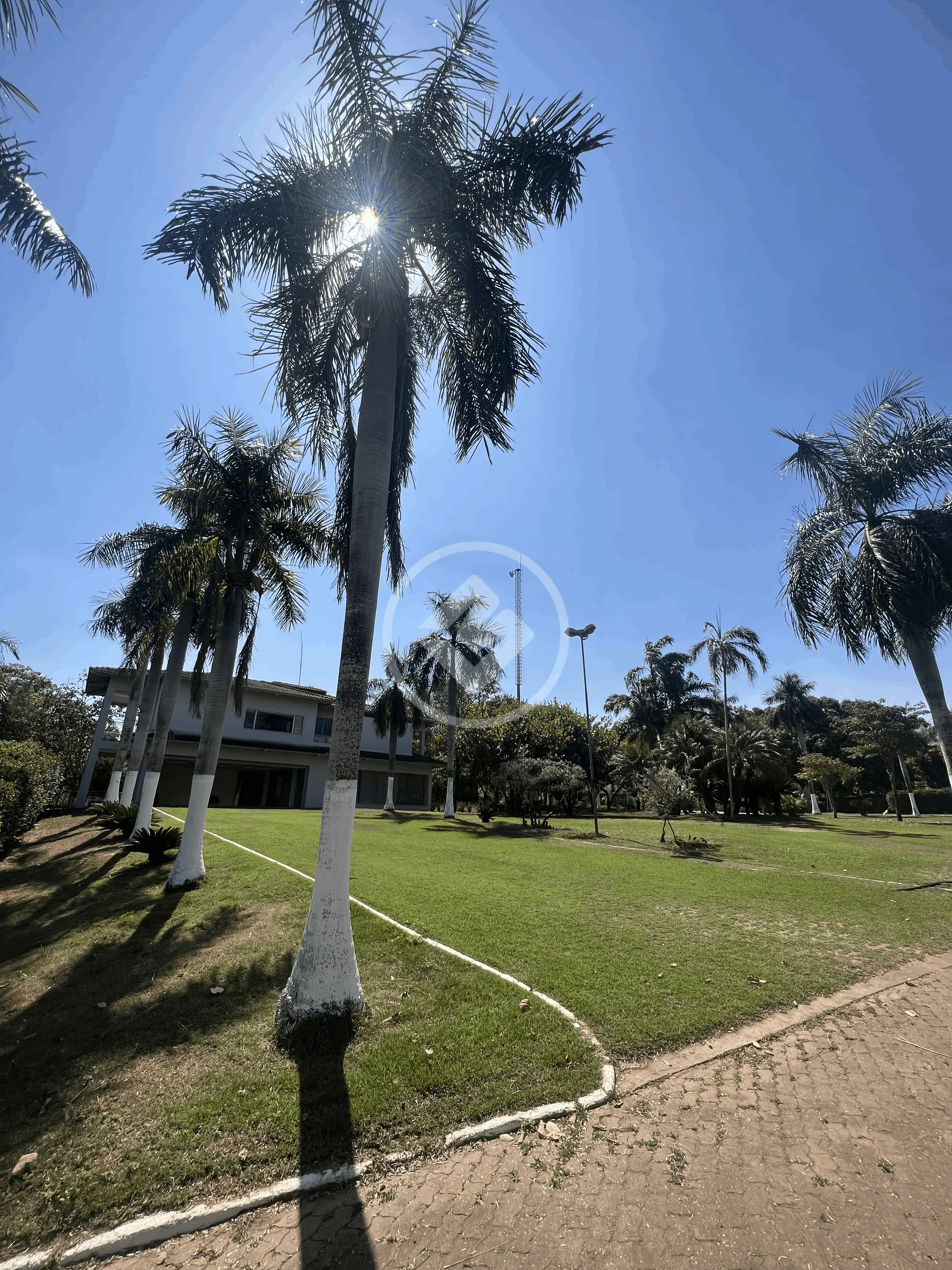 Imagem 2 - Terreno em CENTRO POLÍTICO ADMINISTRATIVO, Cuiabá - MT