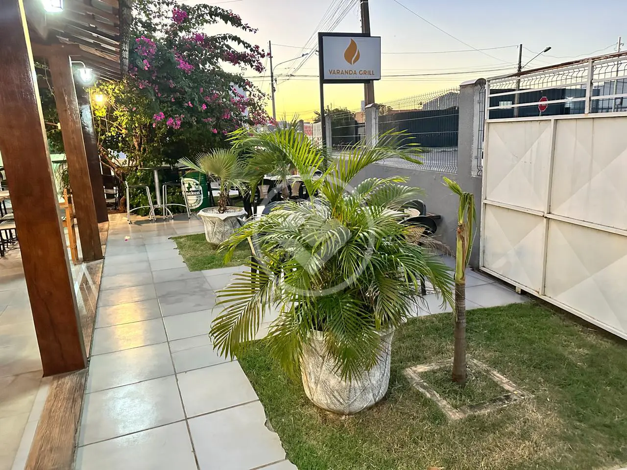 Imagem 1 - Casa Comercial em Chácara dos Pinheiros, Cuiabá - MT