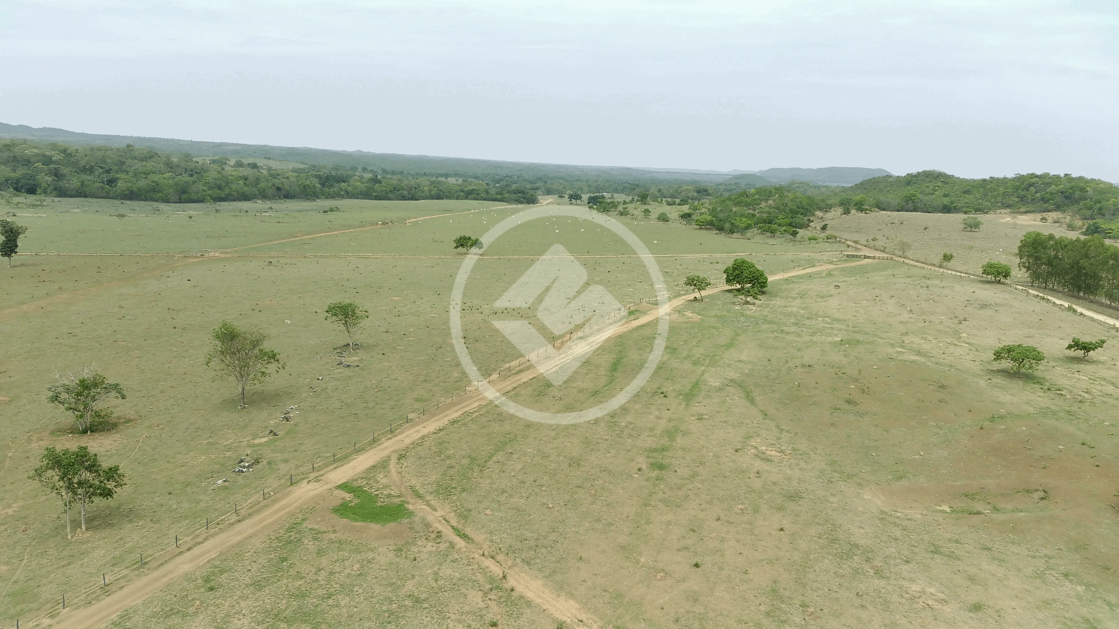 Imagem 2 - Fazenda em Centro, Cáceres - MT