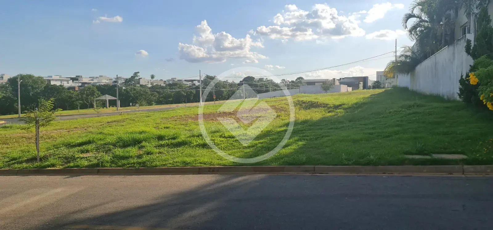 Imagem 2 - Terreno Condomínio em Novo Mundo, Várzea Grande - MT
