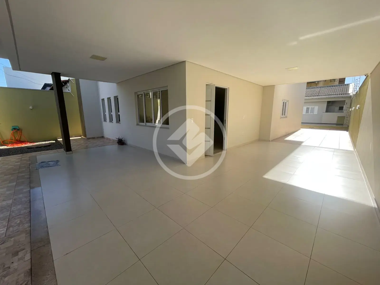 Imagem 1 - Casa Comercial em Jardim Santa Marta, Cuiabá - MT