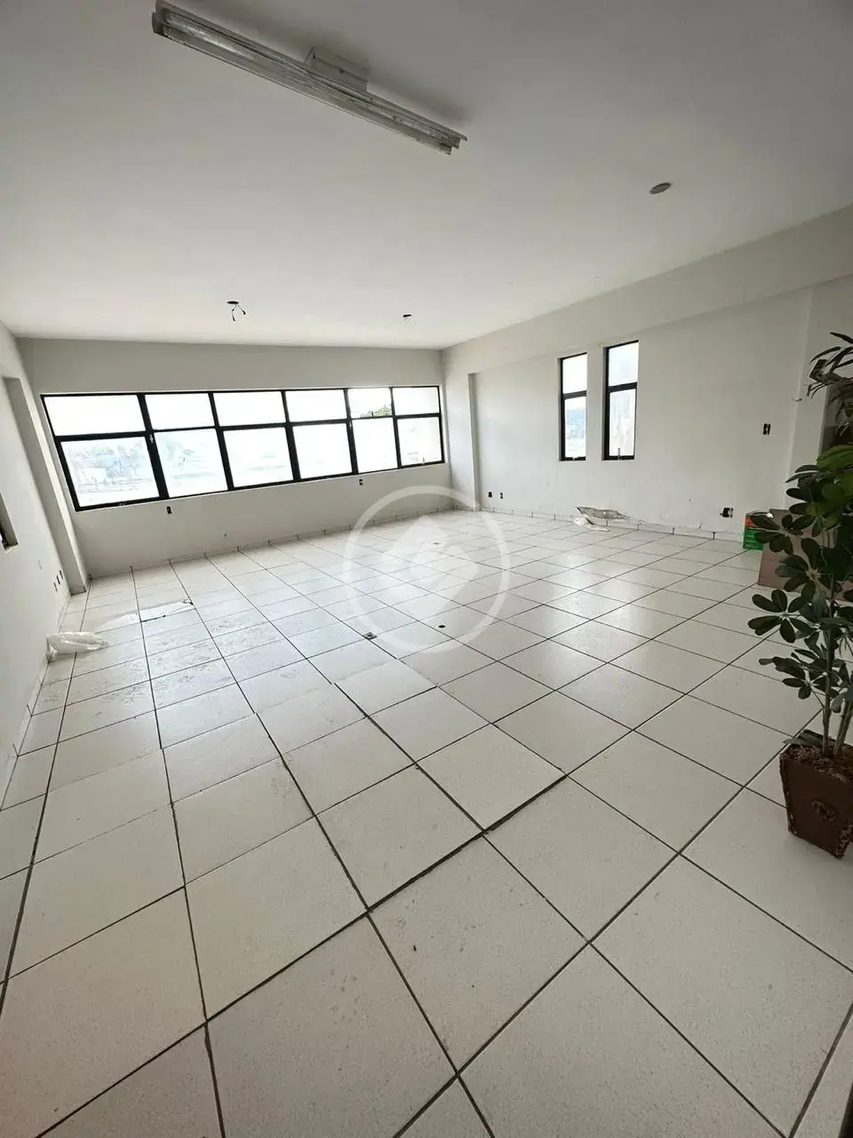 Image 15 - Sala Comercial em Centro-Sul, Várzea Grande - MT