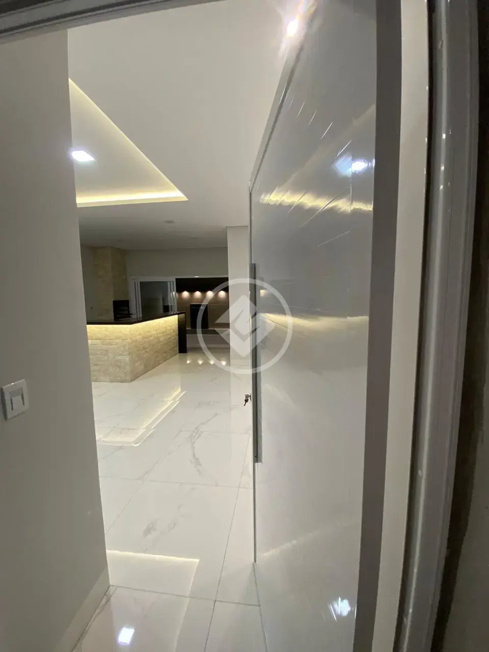 Imagem 1 - Casa em Jardim Shangri-lá, Cuiabá - MT