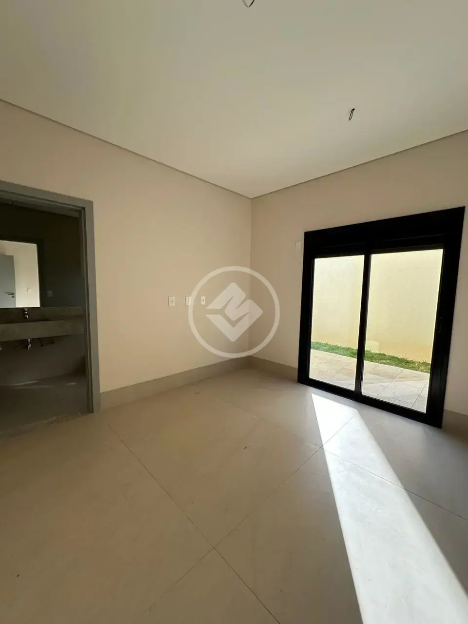 Imagem 2 - Sobrado Em Condomínio em CONDOMINIO FLORAIS ITALIA, Cuiabá - MT