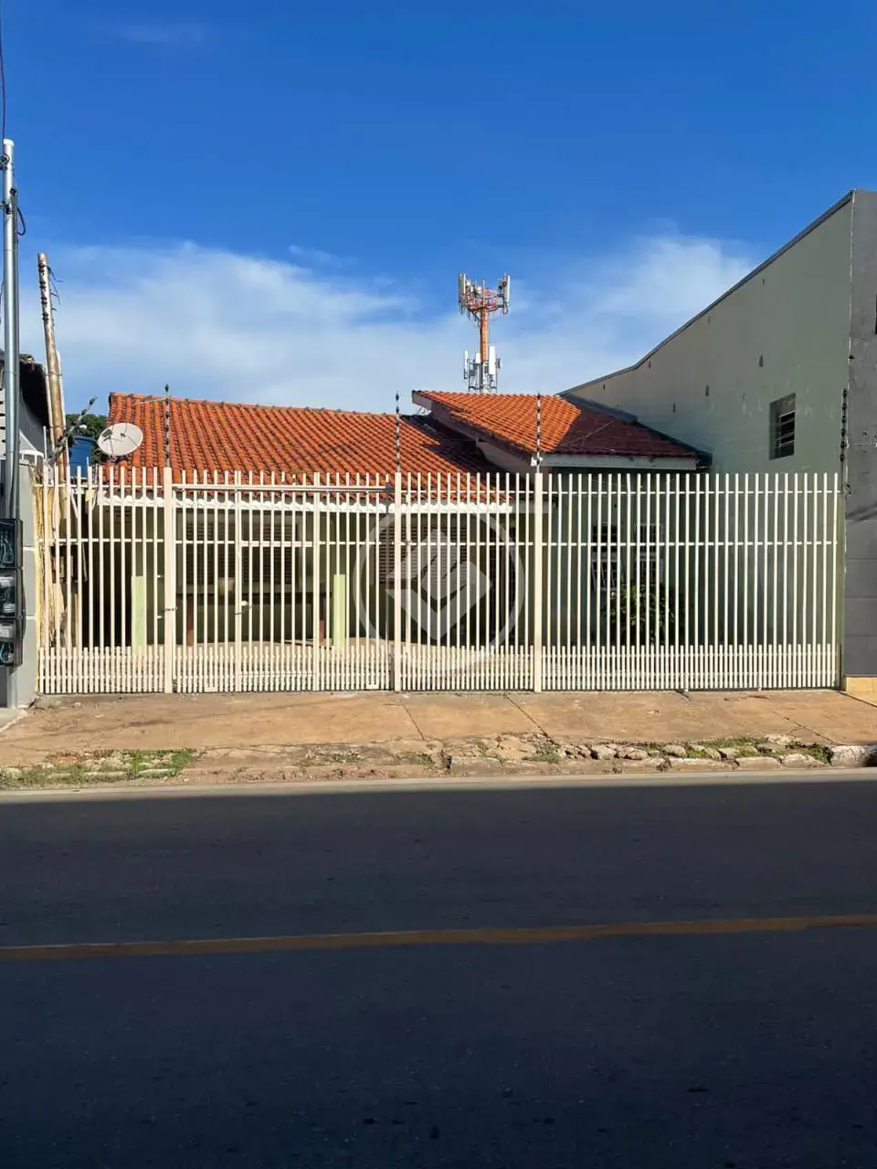 Imagem 1 - Casa em Centro-Sul, Várzea Grande - MT