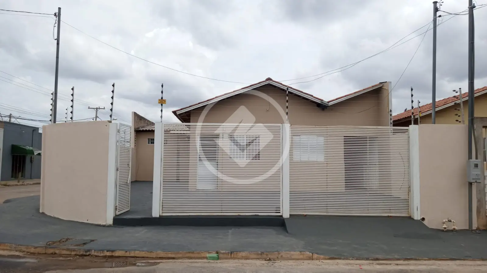 Imagem 3 - Casa em RESIDENCIAL COXIPÓ, Cuiabá - MT