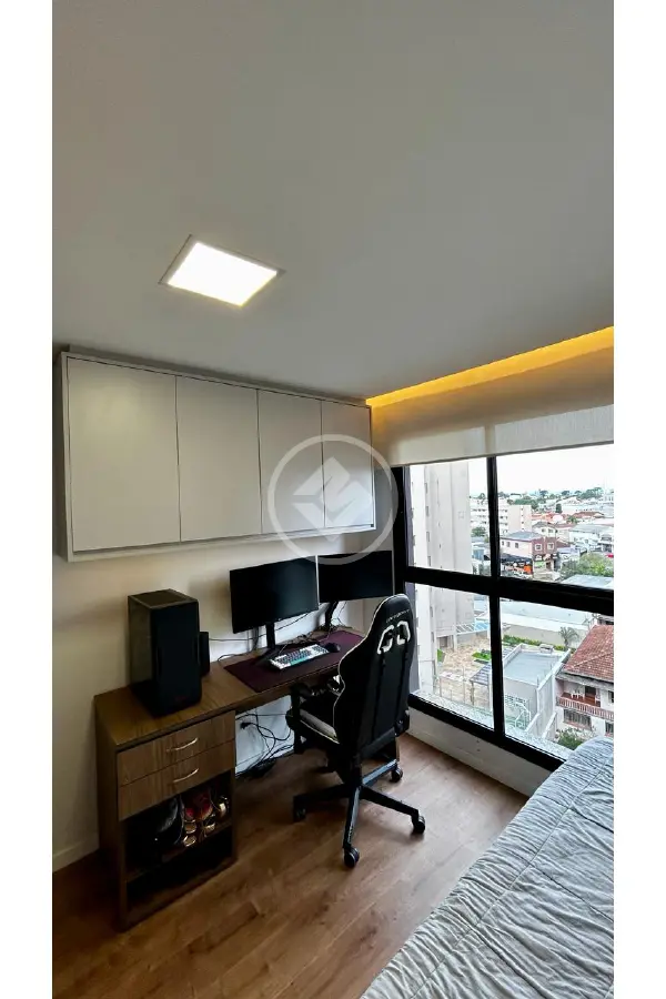 Imagem 3 - Apartamento em CRISTO REI, Curitiba - PR