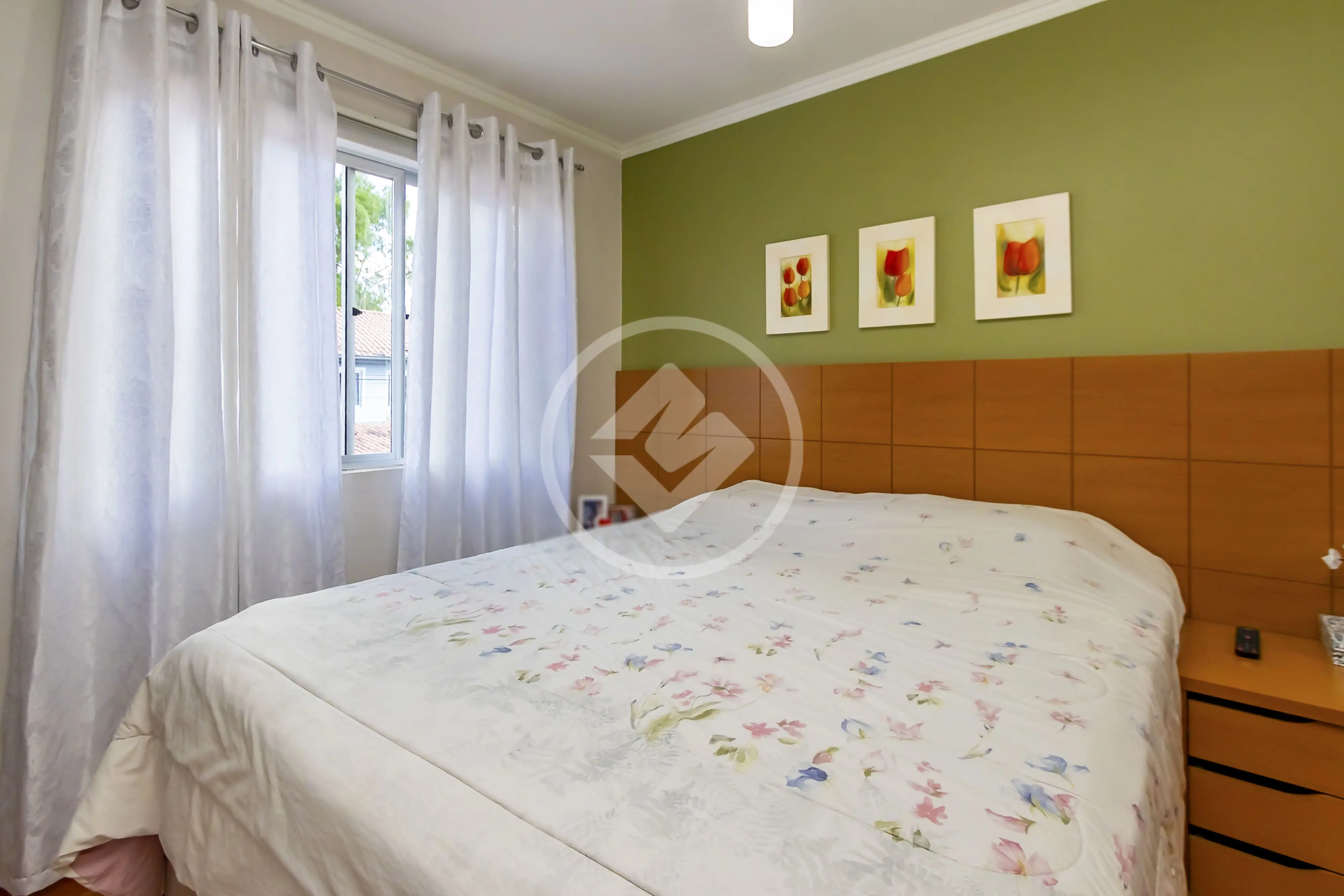 Imagem 2 - Sobrado Em Condomínio em Xaxim, Curitiba - PR