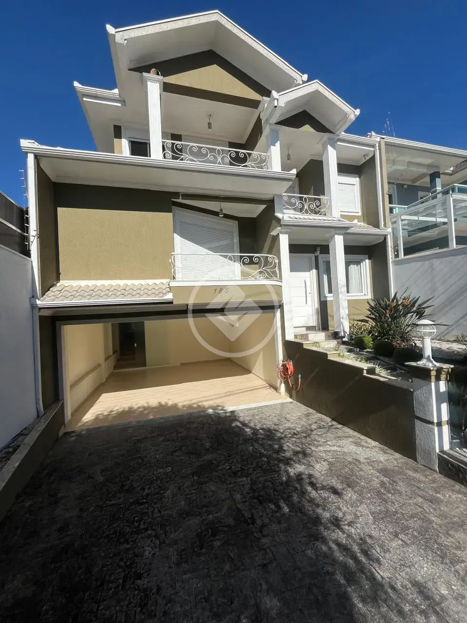 Image 2 - Casa em São Braz, Curitiba - PR