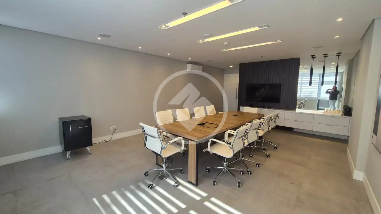 Sala comercial à venda no bairro Água Verde, Curitiba – foto 16 de 24