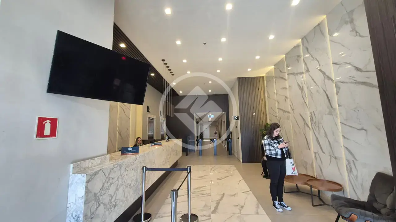 Imagem 1 - Sala Comercial em Água Verde, Curitiba - PR