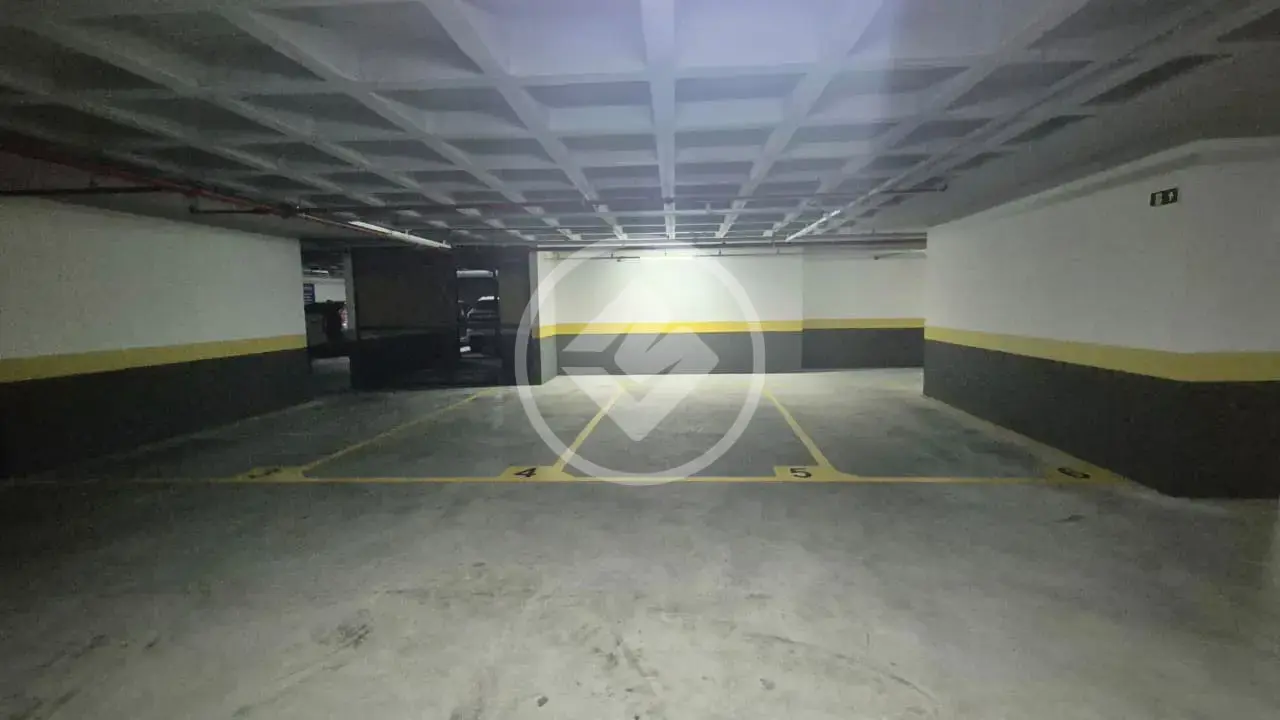 Sala comercial à venda no bairro Água Verde, Curitiba – foto 9 de 24
