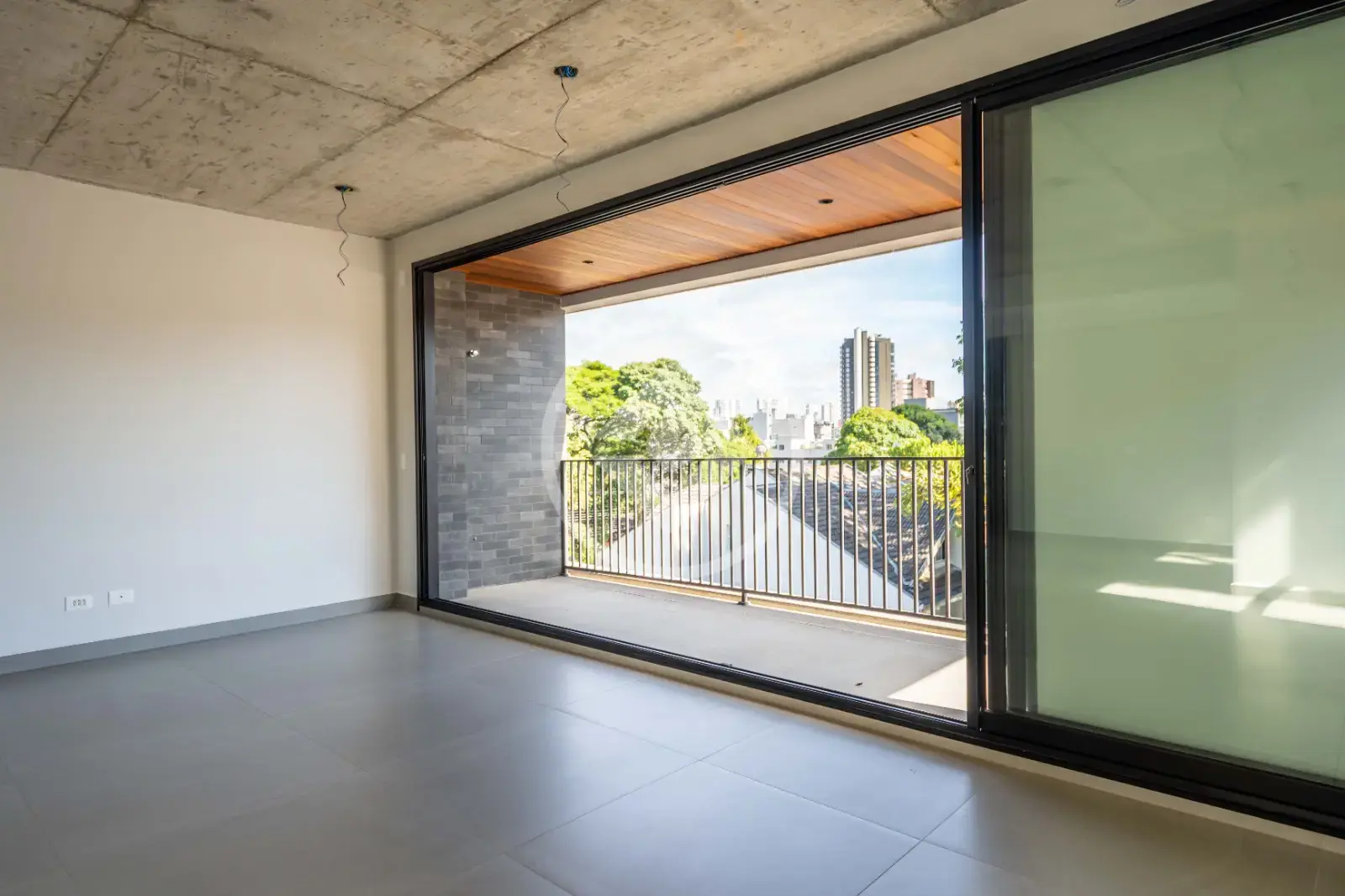 Imagem 3 - Apartamento em Hugo Lange, Curitiba - PR
